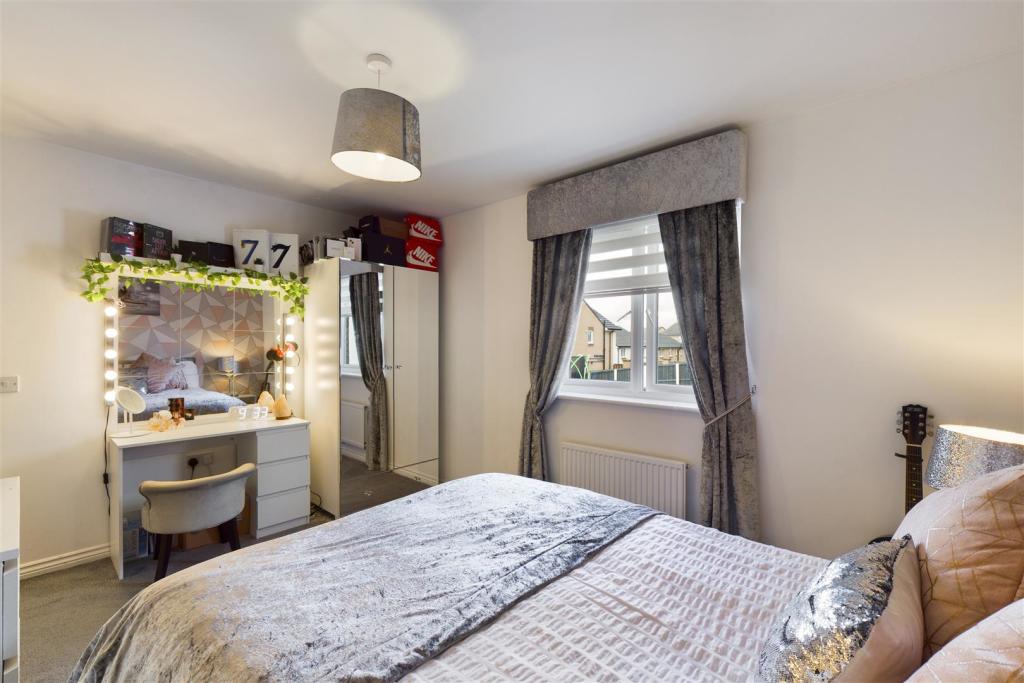 CAM00204P1-PR0158-STILL32.jpg