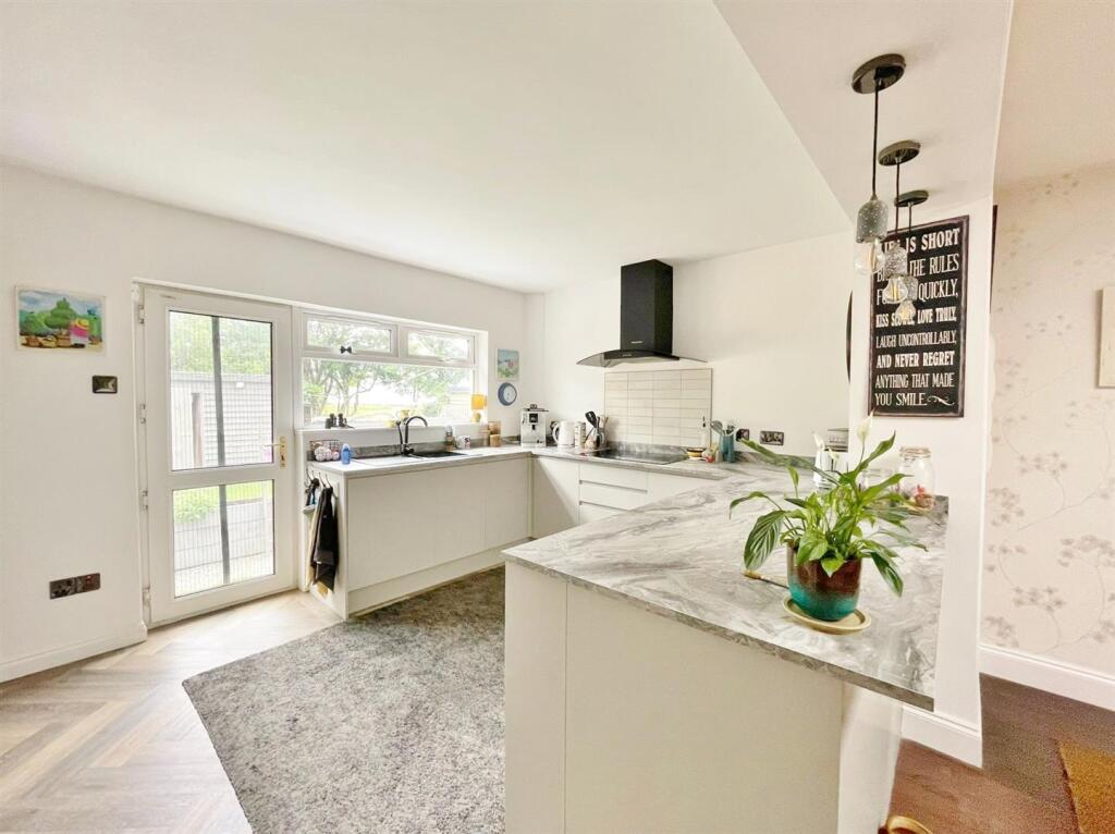Kitchen 2