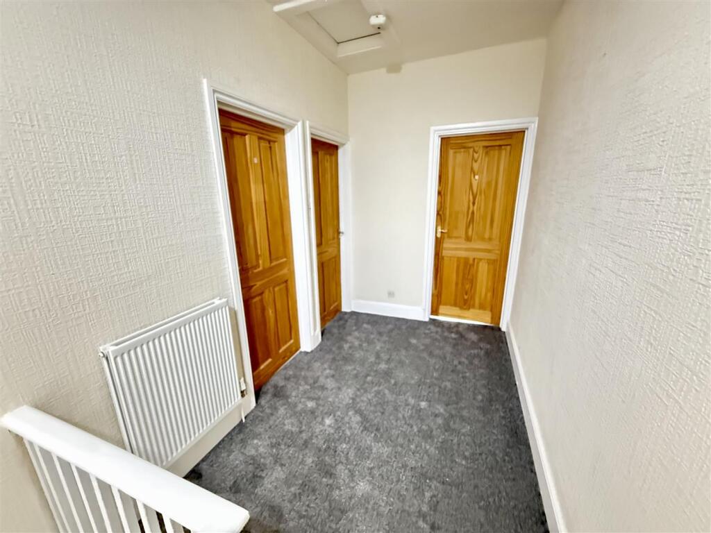 FIRST FLOOR -  FRONT LANDING