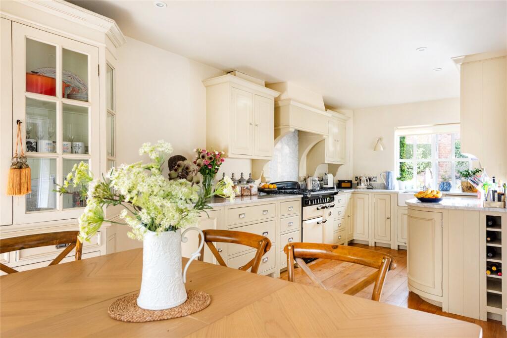 Kitchen/Breakfast