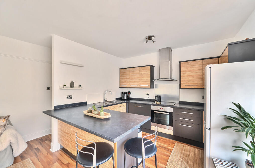 1301401-8-68398de...