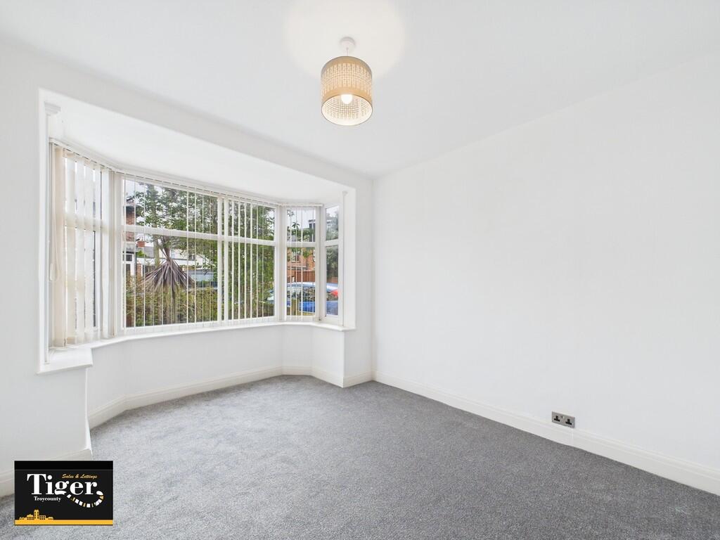 CAM02176G0-PR0527...