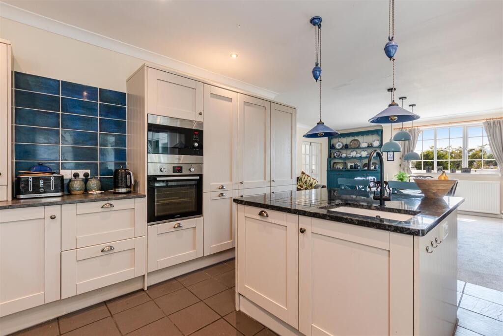 A08 - Hillside, Stoke Gabriel - 230607.jpg