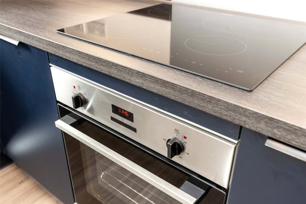 Oven