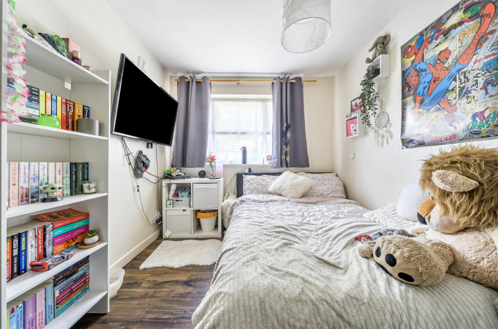 1347599-15-68b5b3...