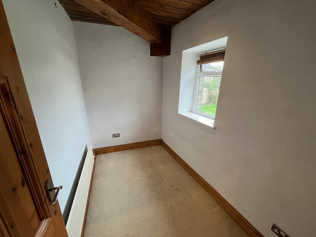 4 Towngate, HD8 0QP