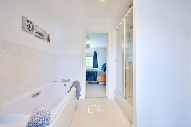 Master En-Suite