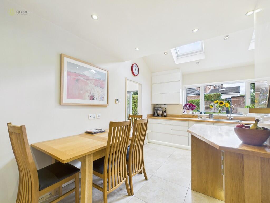 CAM03830G0-PR0216...