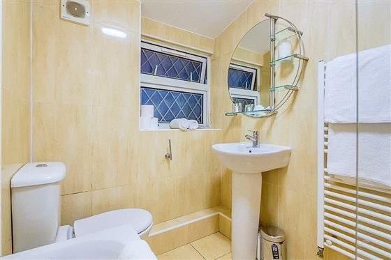 bath 2.jpg