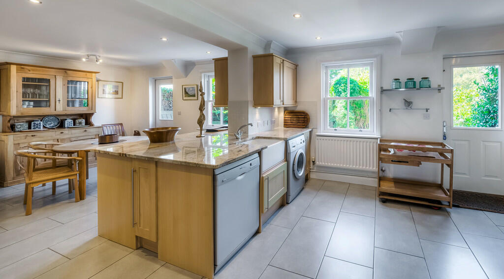 Kitchen and dinin...