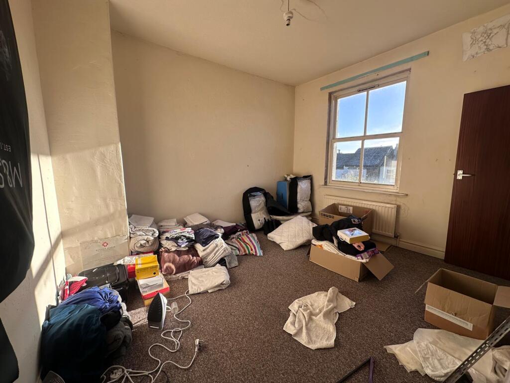 6 Back Bedroom.jpg