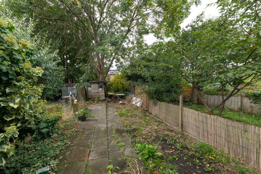 Carr Road, E17