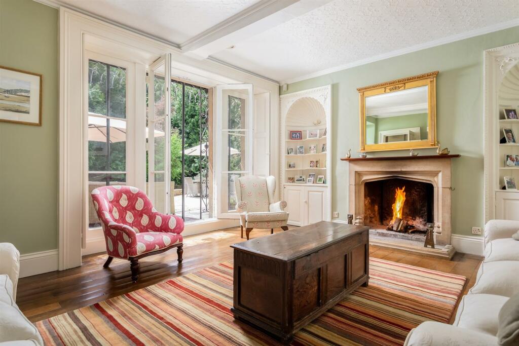 12 - Chipping Croft - GL8 8DQ - Web.jpg