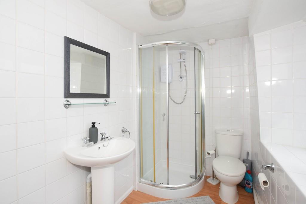 Shower Room /WC