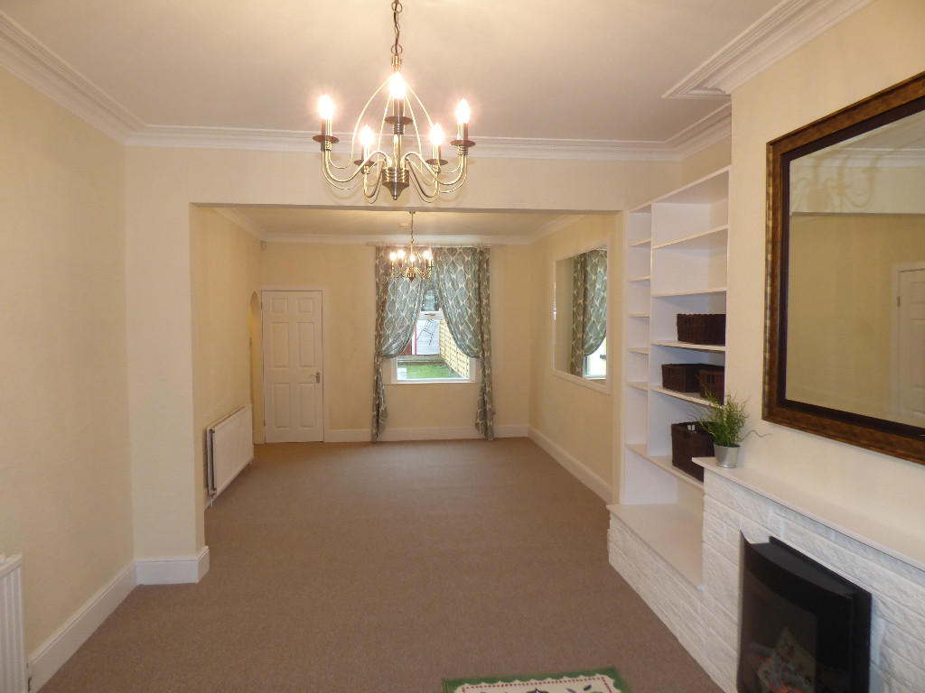 Living/Dining Area
