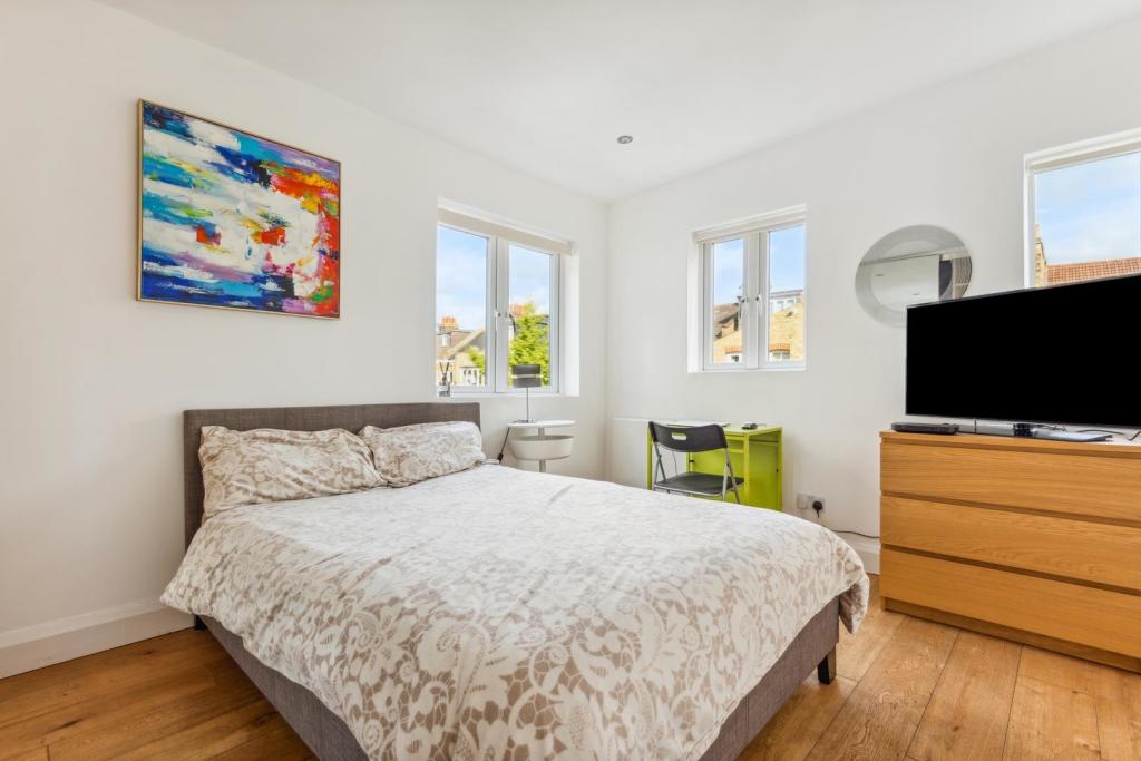 12'9 First Floor Bedroom