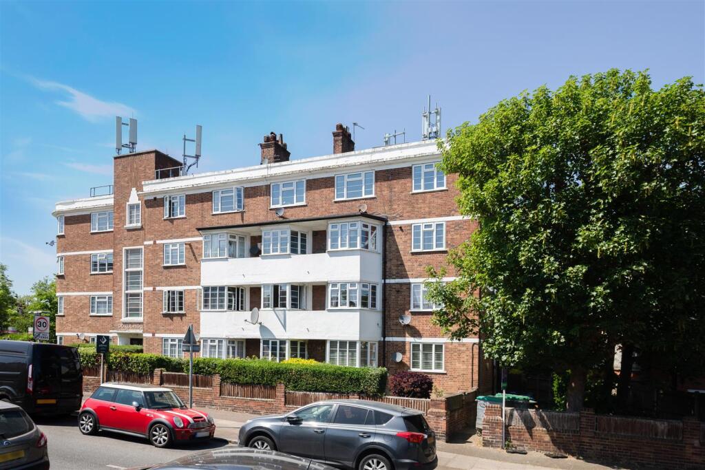 04-a1de83019-PropWPen-JJ-Dover House-4.jpg