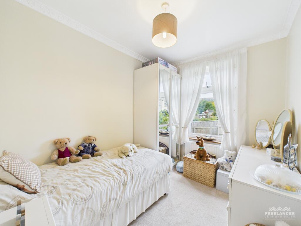 bedroom 3 small doub