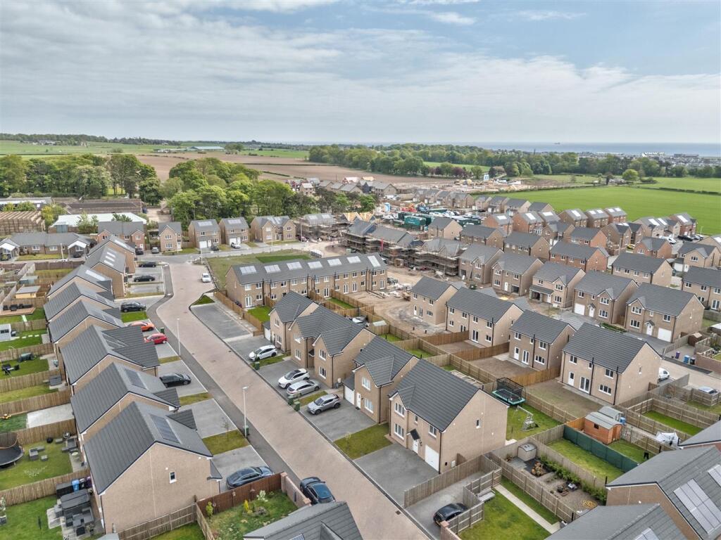 25 Selfridge Crescent Carnoustie-29.JPG