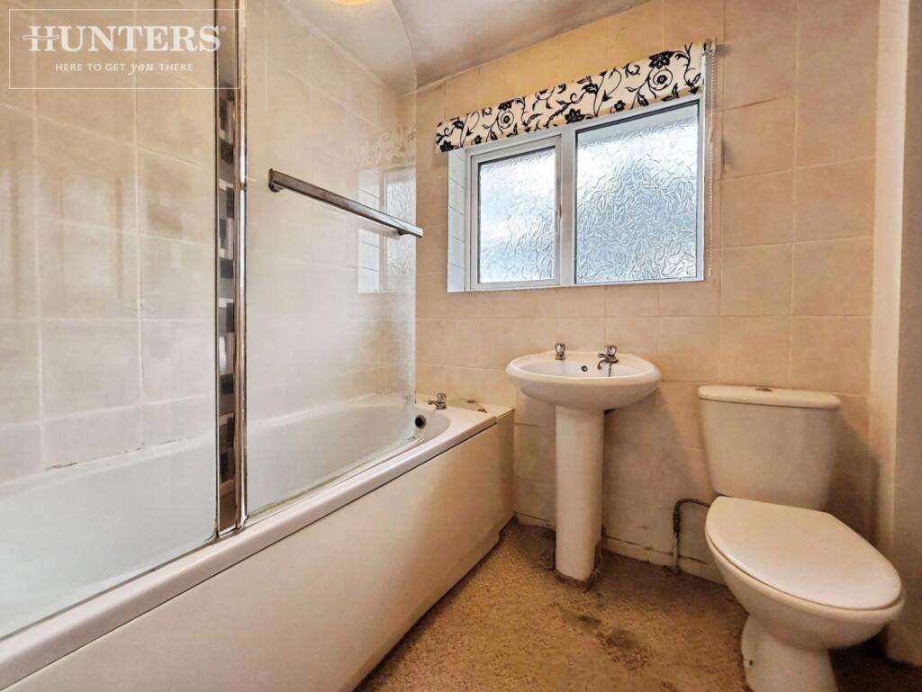 pbox-bathroom-340582.JPG