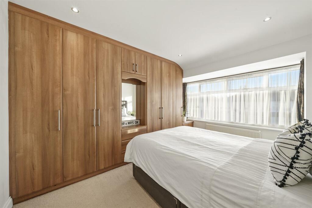 48 Empire Road, Perivale - ergGrj8jR3rhRezgh0dr.jp