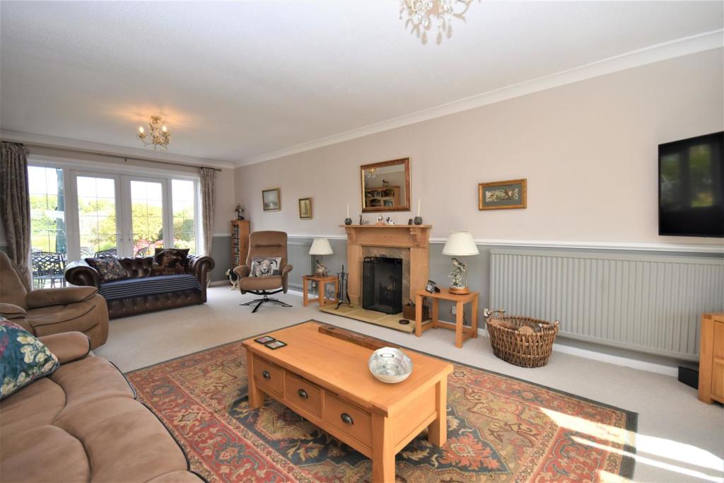 Sitting Room..JPG