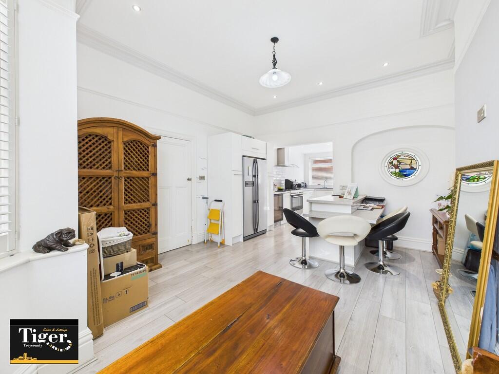 CAM03440G0-PR0335...