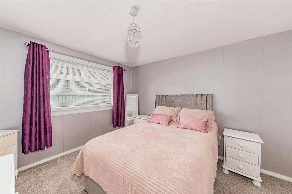 22 Auchinblae Place Dundee-7.JPG