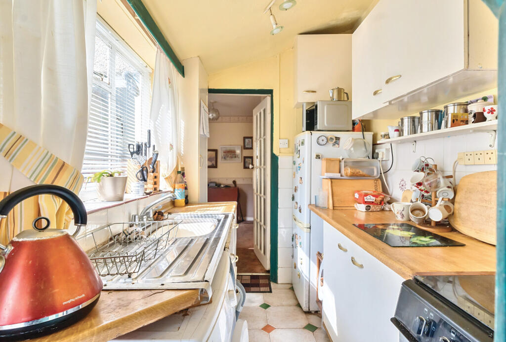 1316045-9-685d6e7...