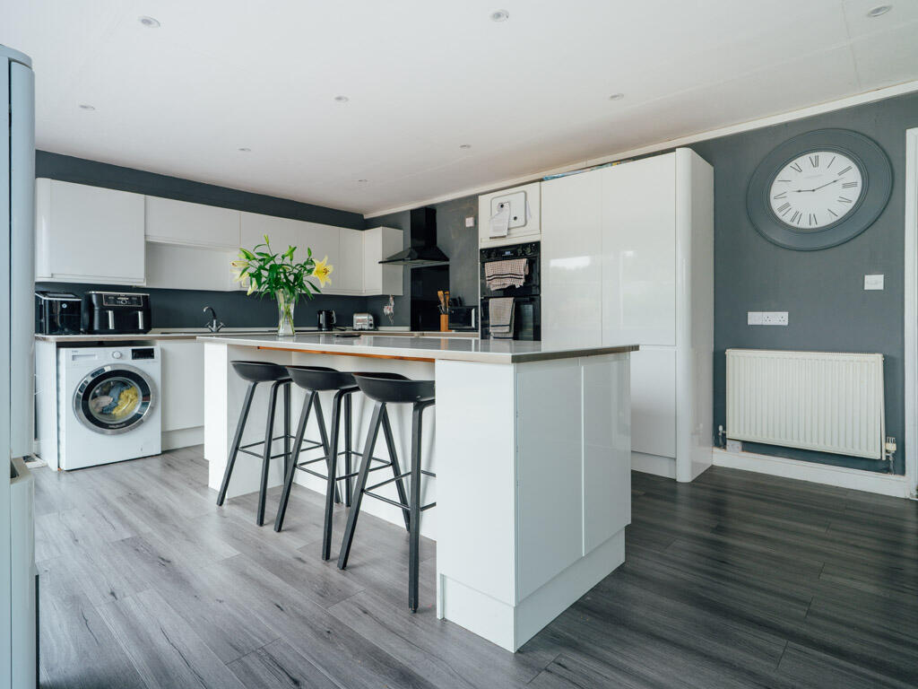 Kitchen / Breakfast Room