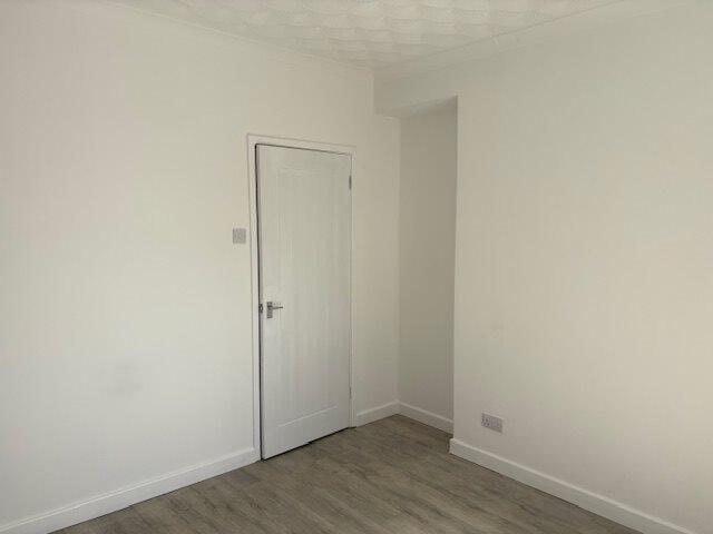 GetAttachmentThumbna