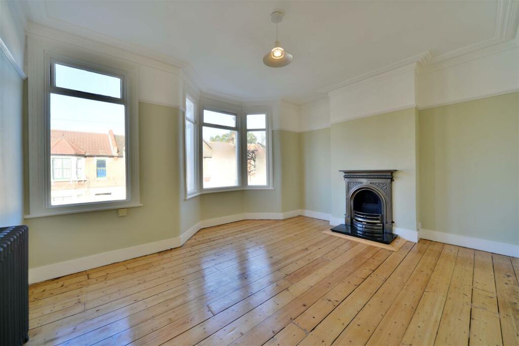 pre tenants move in