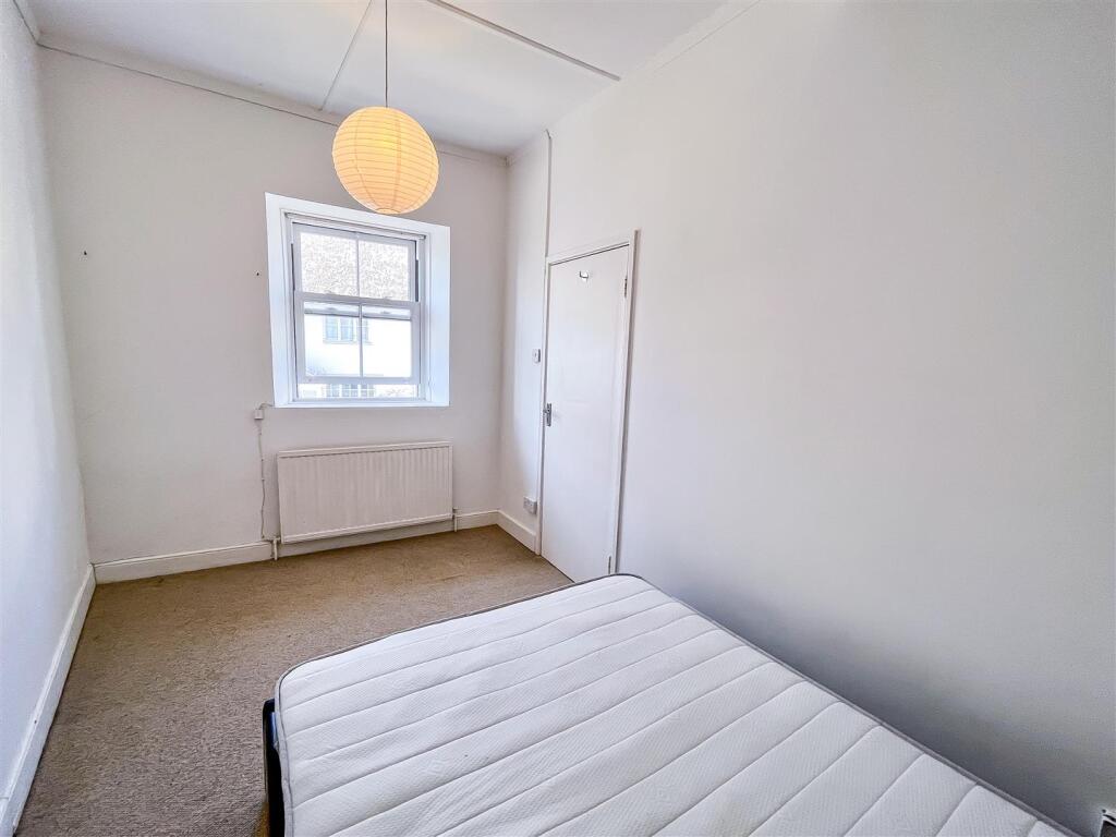 Bedroom.JPG