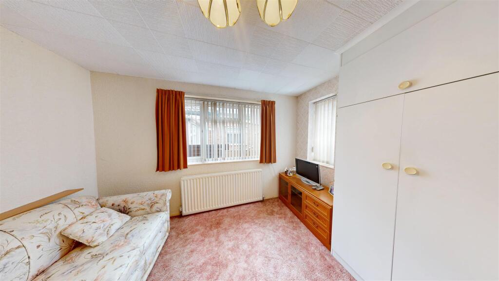 24-Roxburgh-Croft-North-Leamington-09042025_174751