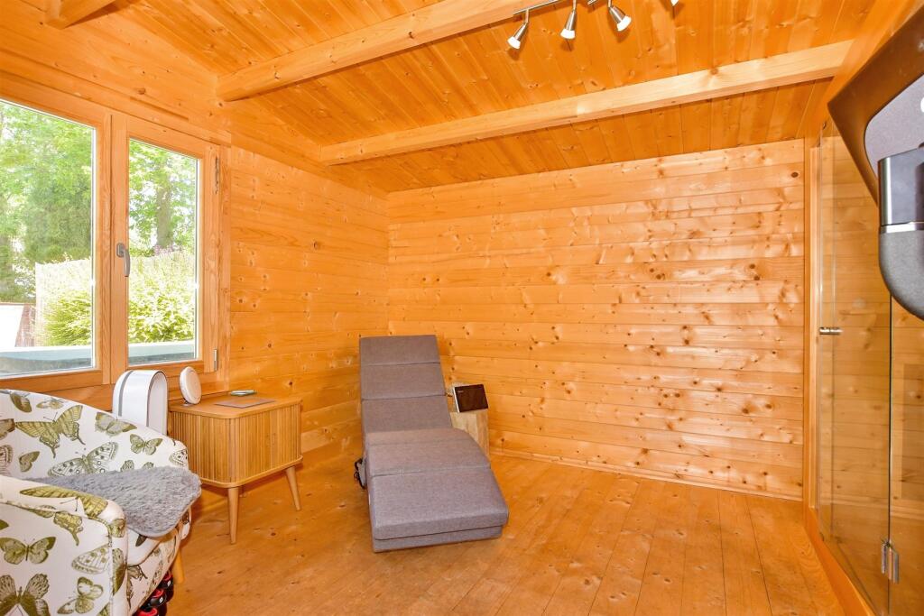 External Lifestyle Photograph