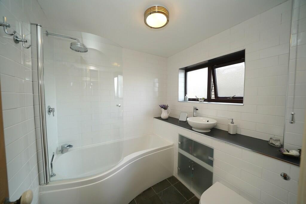 Master ensuite 