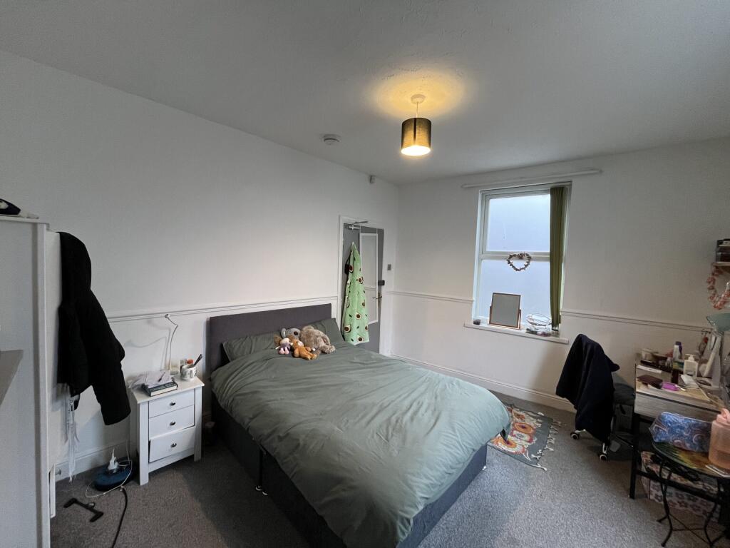 8 Rosemary Lane - Bed1(2).jpg