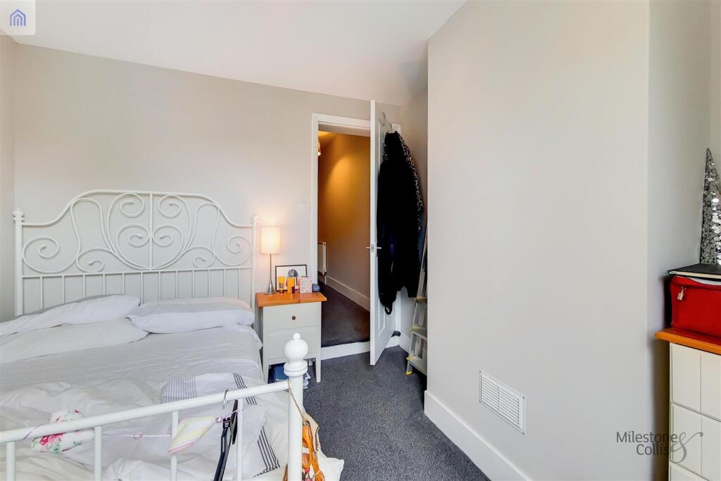 12_Bedroom 3-0.jpg
