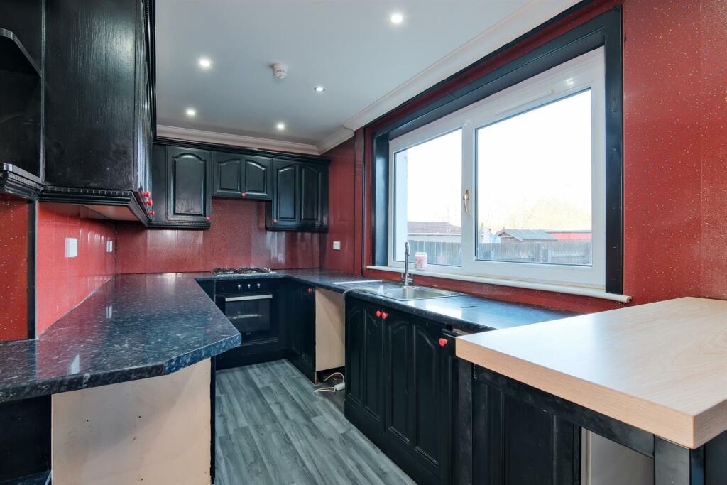 011-86 Omoa Road Cleland, ML1 5RE.jpg