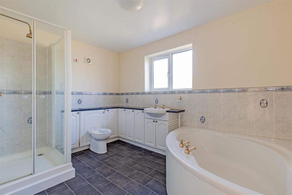 Spacious Family Bathroom