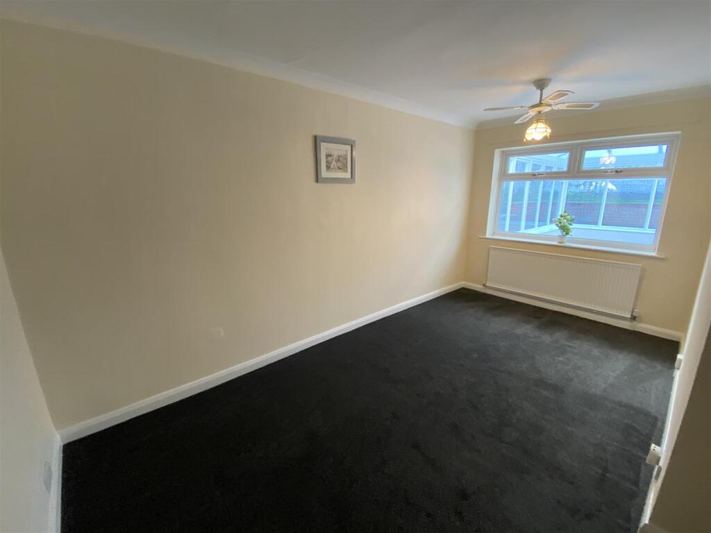 Bedroom no.2 rear double: