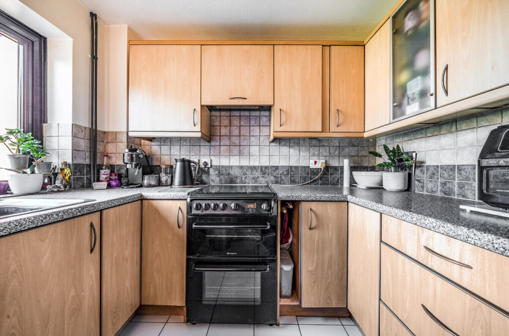 1360803-21-68dbb6e3cf0a3