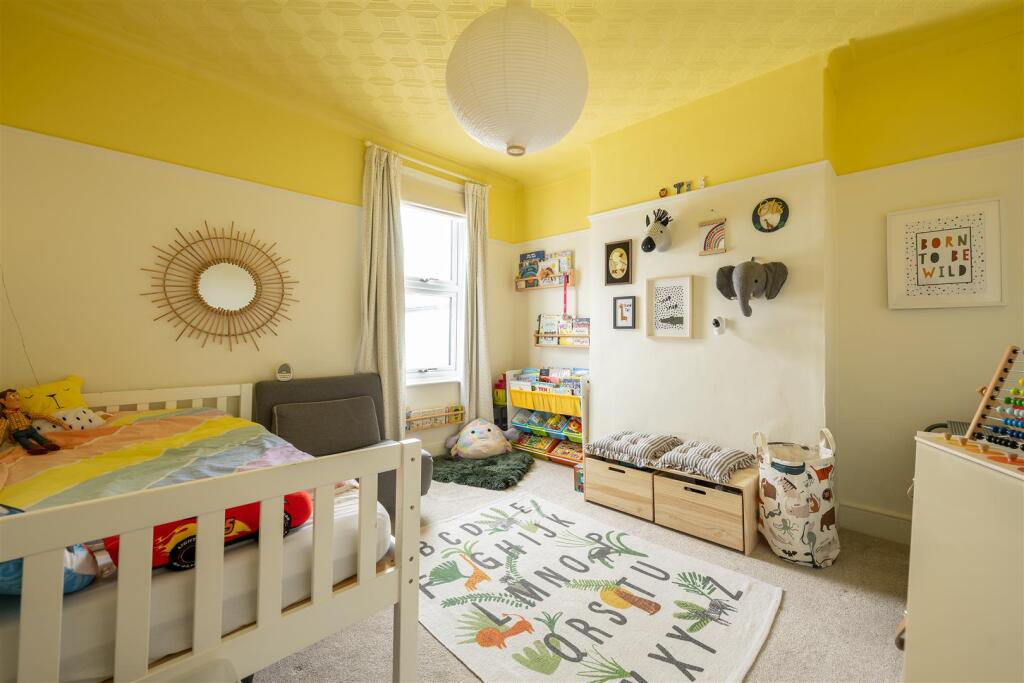 Second Avenue E12