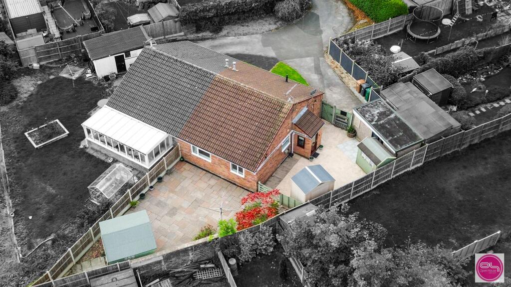 Albert Road, Church Gresley (6).jpg