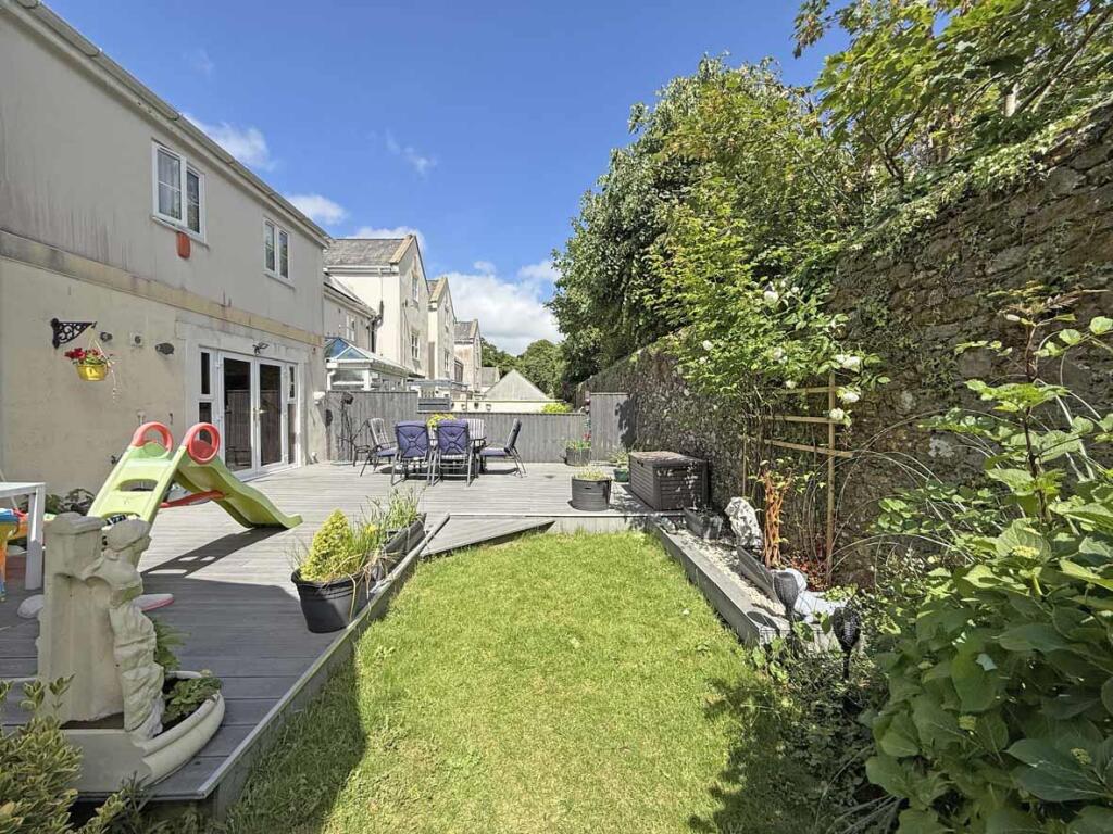 Captains Gardens 7 Garden 4.jpg