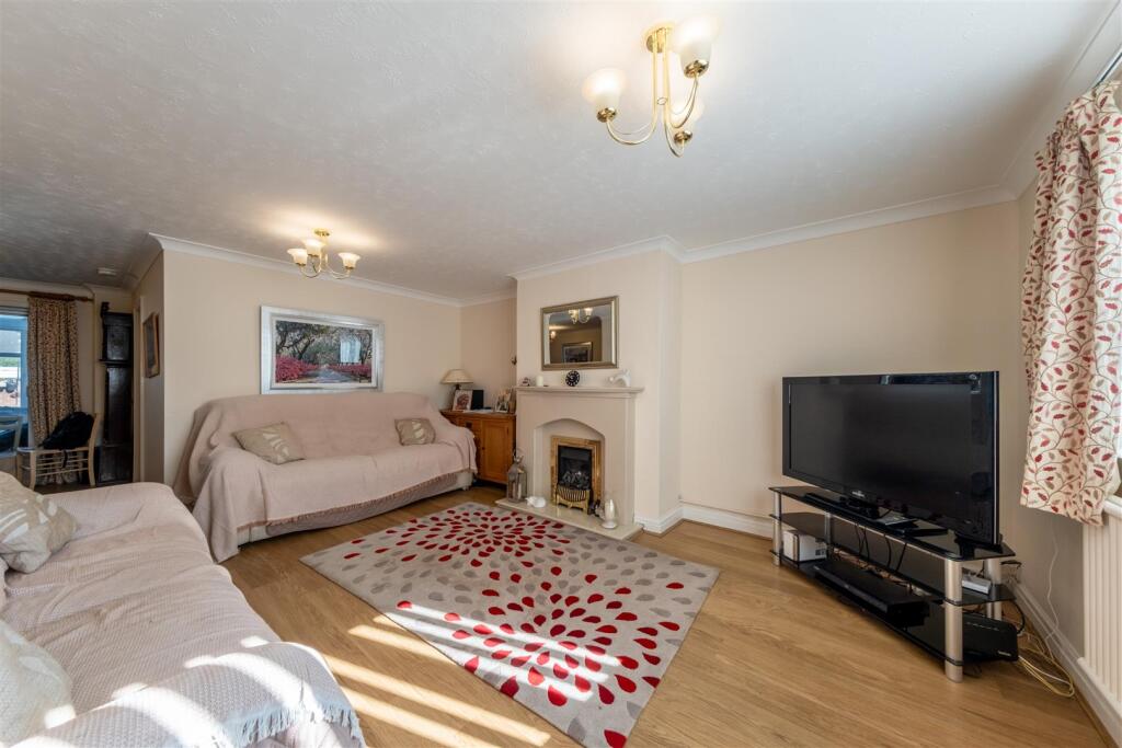 6 Hollow Oak Lane-008.jpg