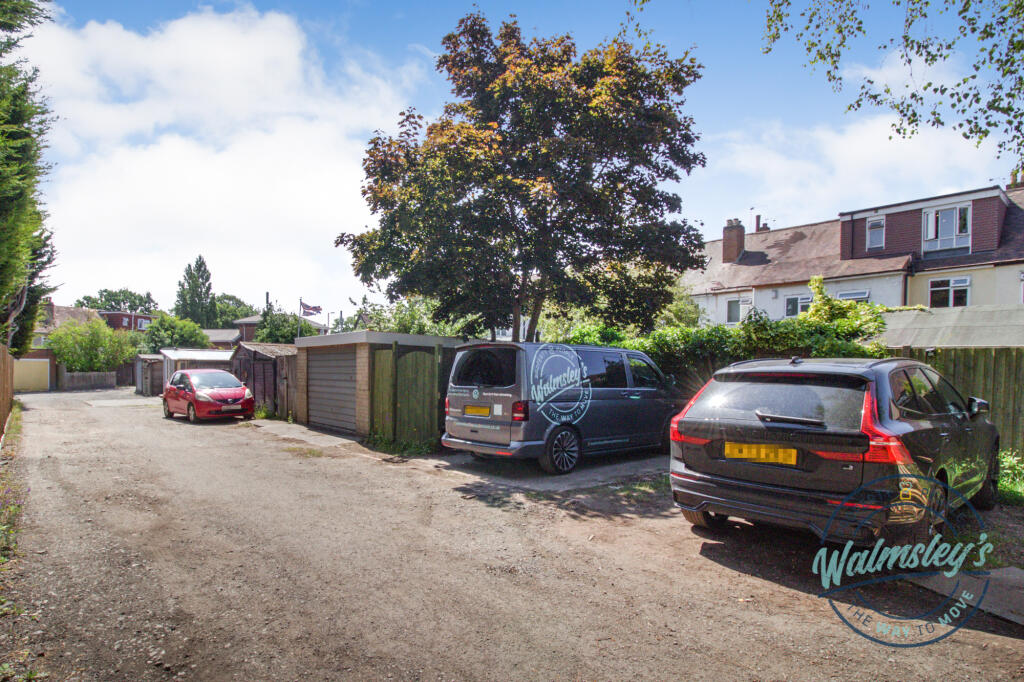 Easy rear access &amp; parking for two vehicles