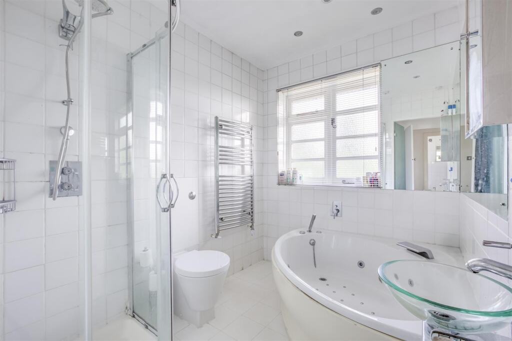 2 Lime Avenue, HP11 1DP-2.jpg
