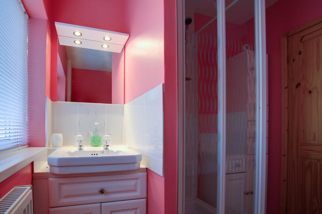 Bathroom 1.3
