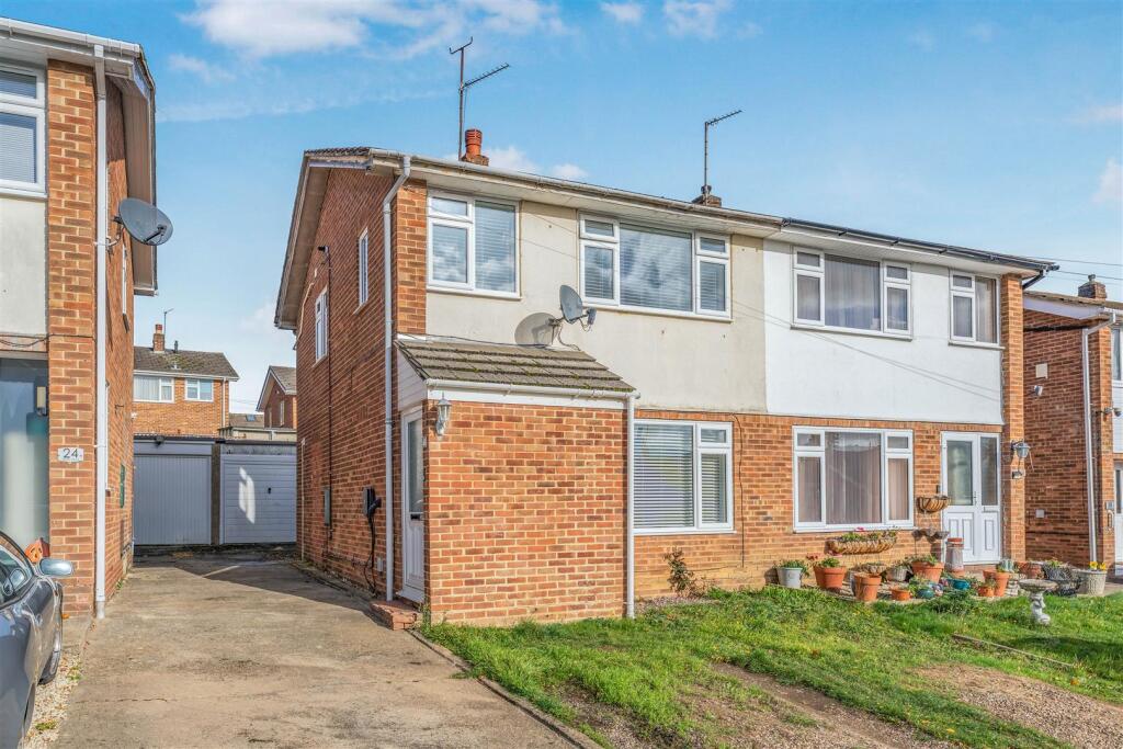 22 Austin Drive, Banbury-1.jpg